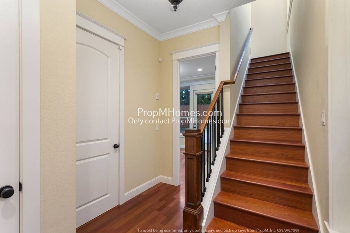 Townhouse for rent at 5129 N Williams Ave, Portland, OR 97217