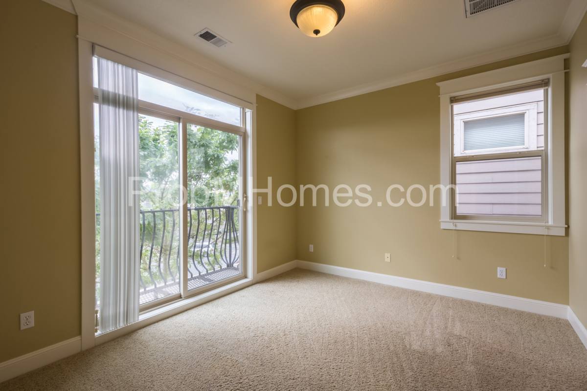 Townhouse for rent at 5135 N Williams Ave, Portland, OR 97217