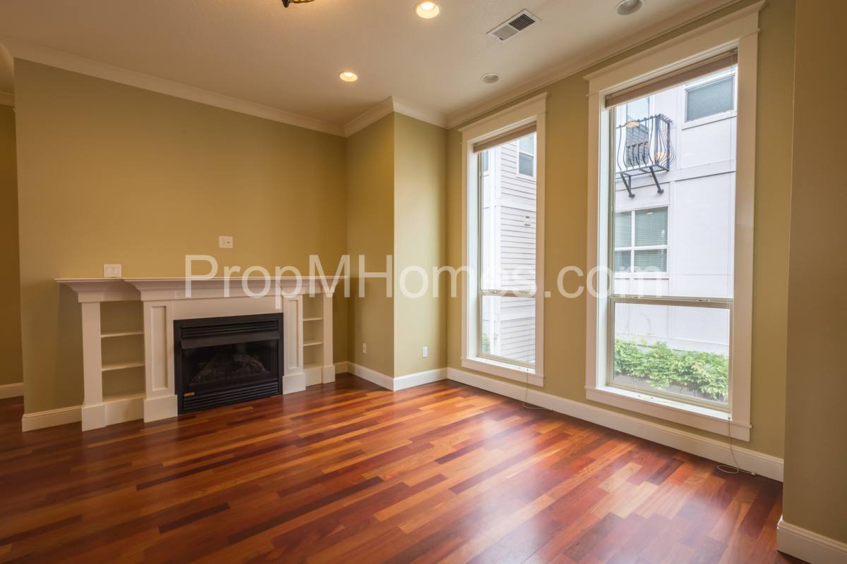 Townhouse for rent at 5135 N Williams Ave, Portland, OR 97217