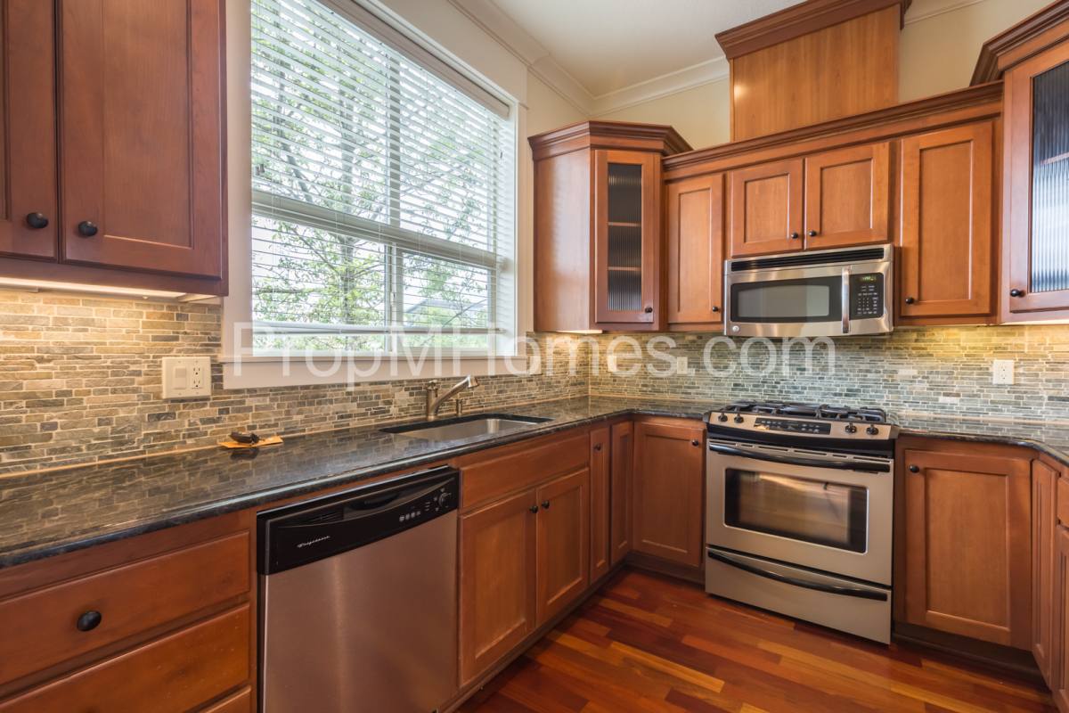 Townhouse for rent at 5135 N Williams Ave, Portland, OR 97217