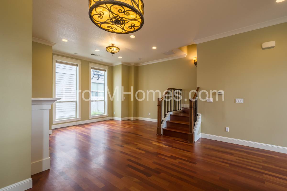 Townhouse for rent at 5135 N Williams Ave, Portland, OR 97217
