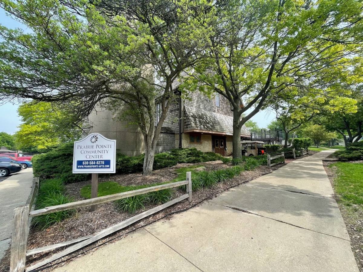 Apartment for rent at 1820 Wessel Court, Saint Charles, IL 60174