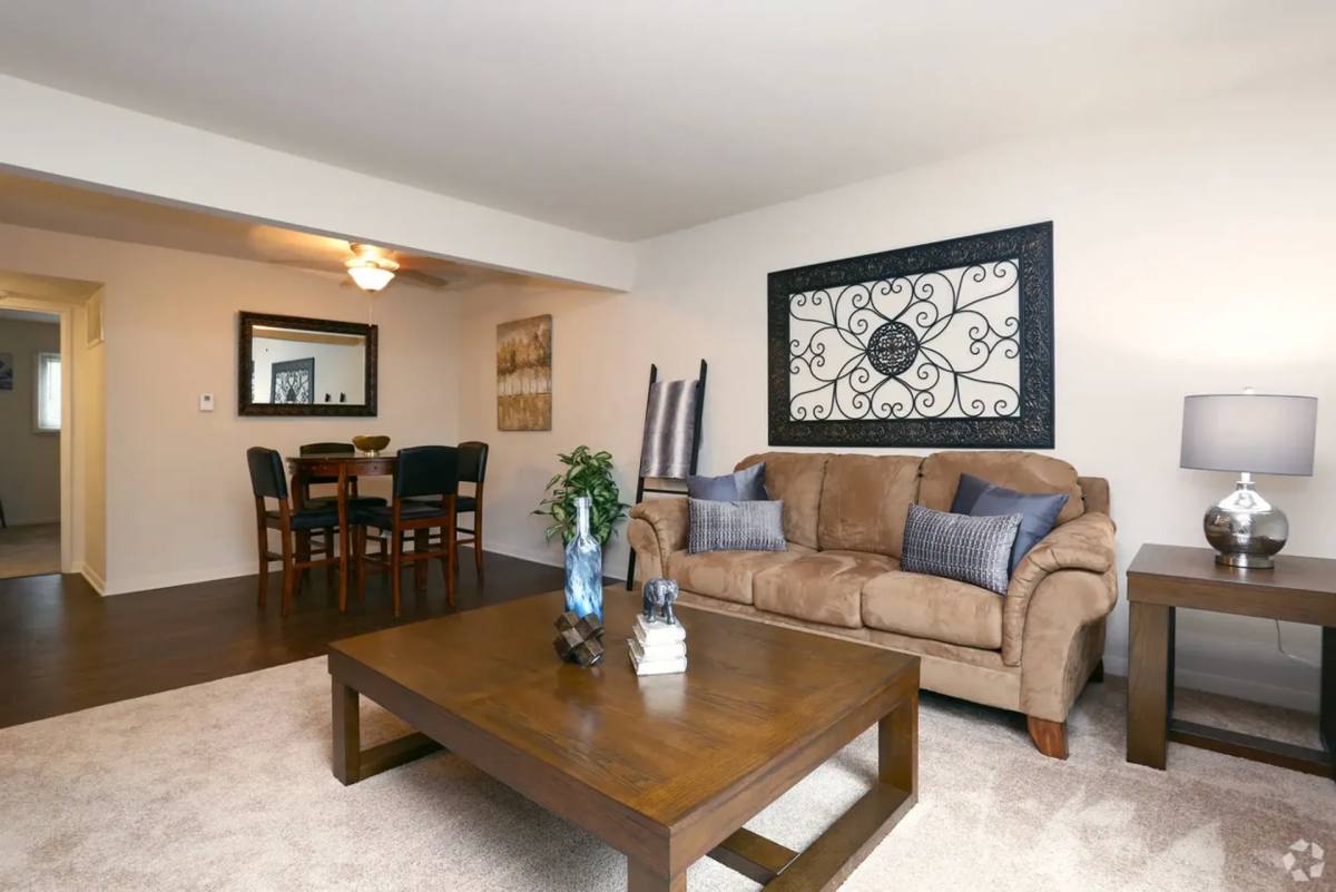 Apartment for rent at 1820 Wessel Court, Saint Charles, IL 60174