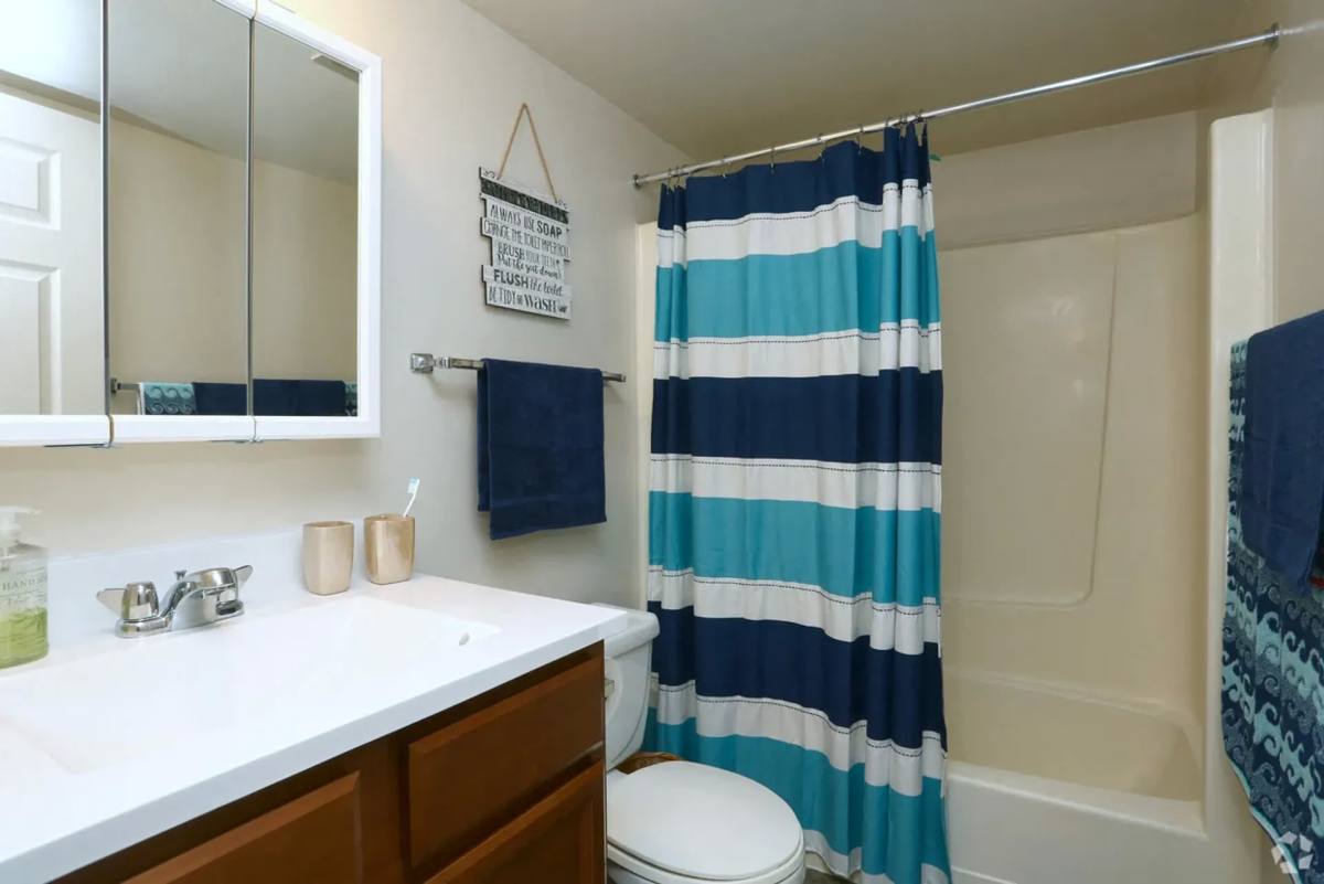 Apartment for rent at 1820 Wessel Court, Saint Charles, IL 60174