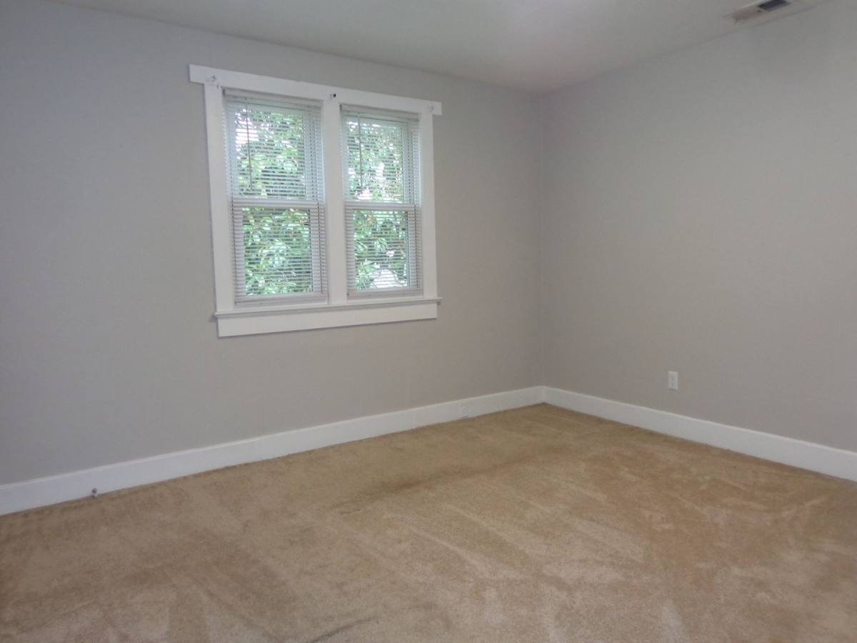 Townhouse for rent at 307 W Little Creek Rd, Norfolk, VA 23505