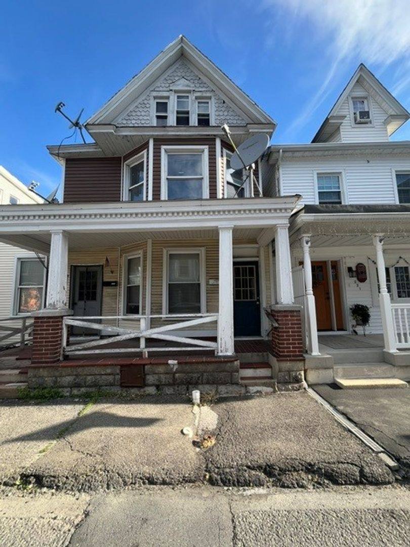 House for rent at 223 Rowe St, Tamaqua, PA 18252