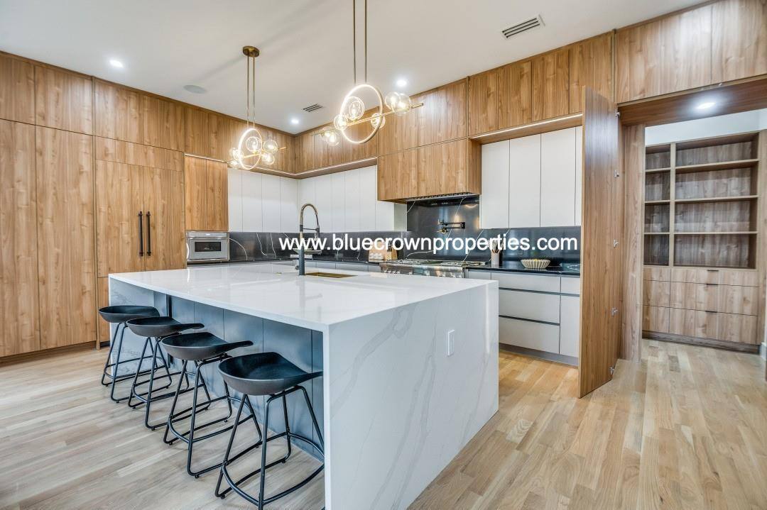 House for rent at 2018 Euclid Ave, Dallas, TX 75206