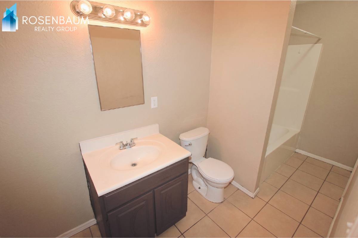 Apartment for rent at 2747 E Chipman Rd #2, Phoenix, AZ 85040