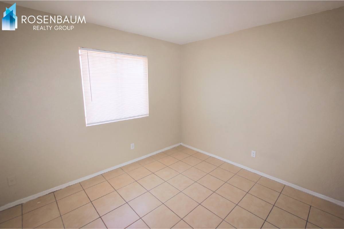Apartment for rent at 2747 E Chipman Rd #2, Phoenix, AZ 85040