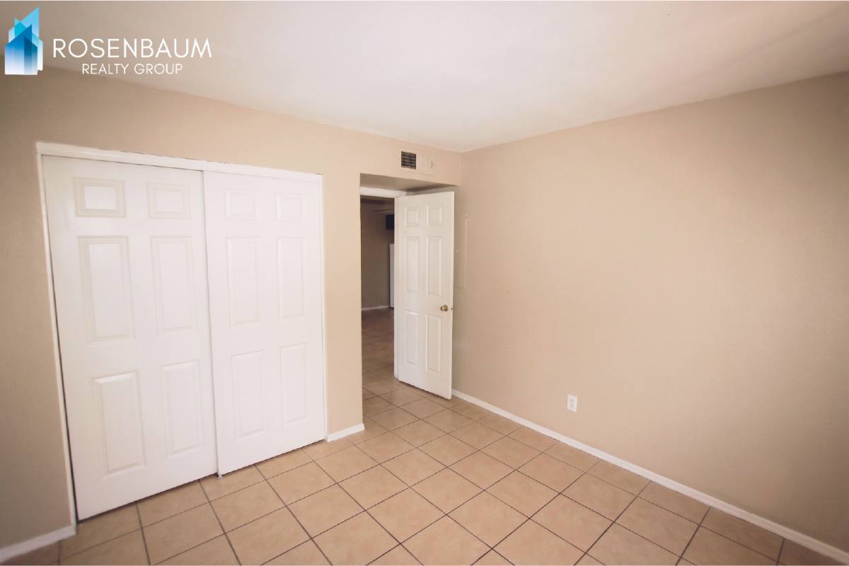 Apartment for rent at 2747 E Chipman Rd #2, Phoenix, AZ 85040