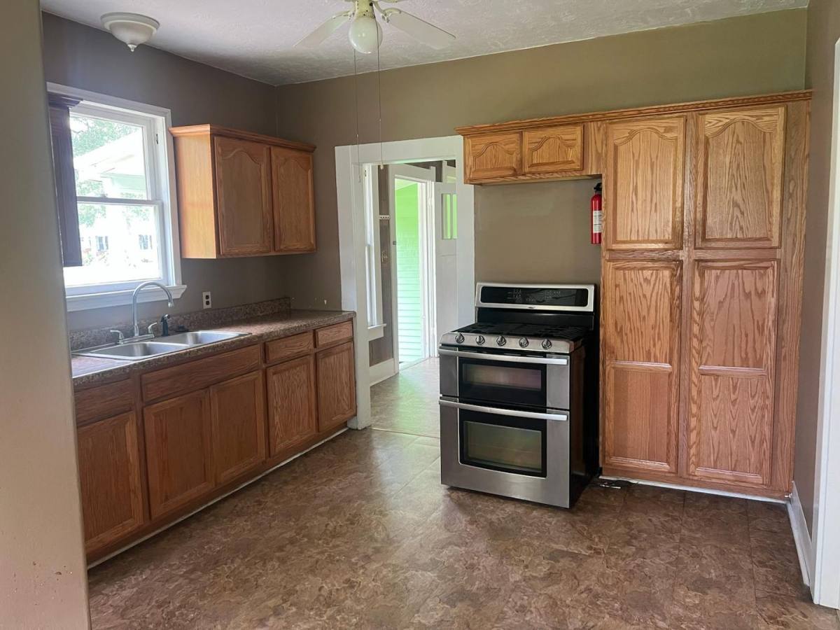 House for rent at 285 Adams St, Beaumont, TX 77705