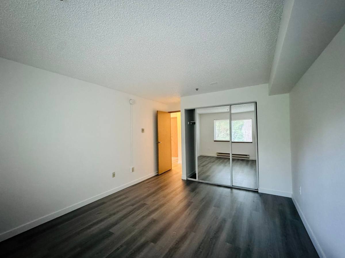 Apartment for rent at 12315 NE Woodinville Dr, Woodinville, WA 98072