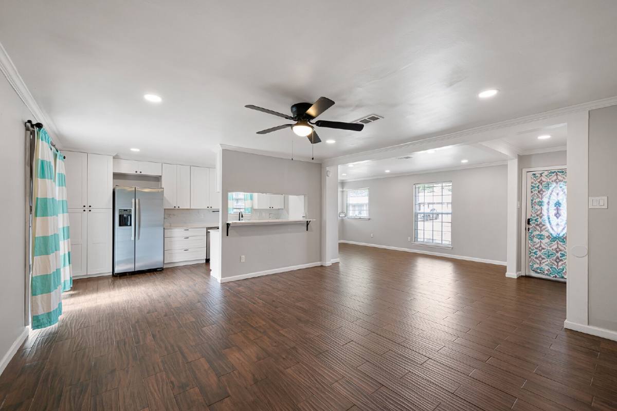 House for rent at 11806 Murr Way, Houston, TX 77048