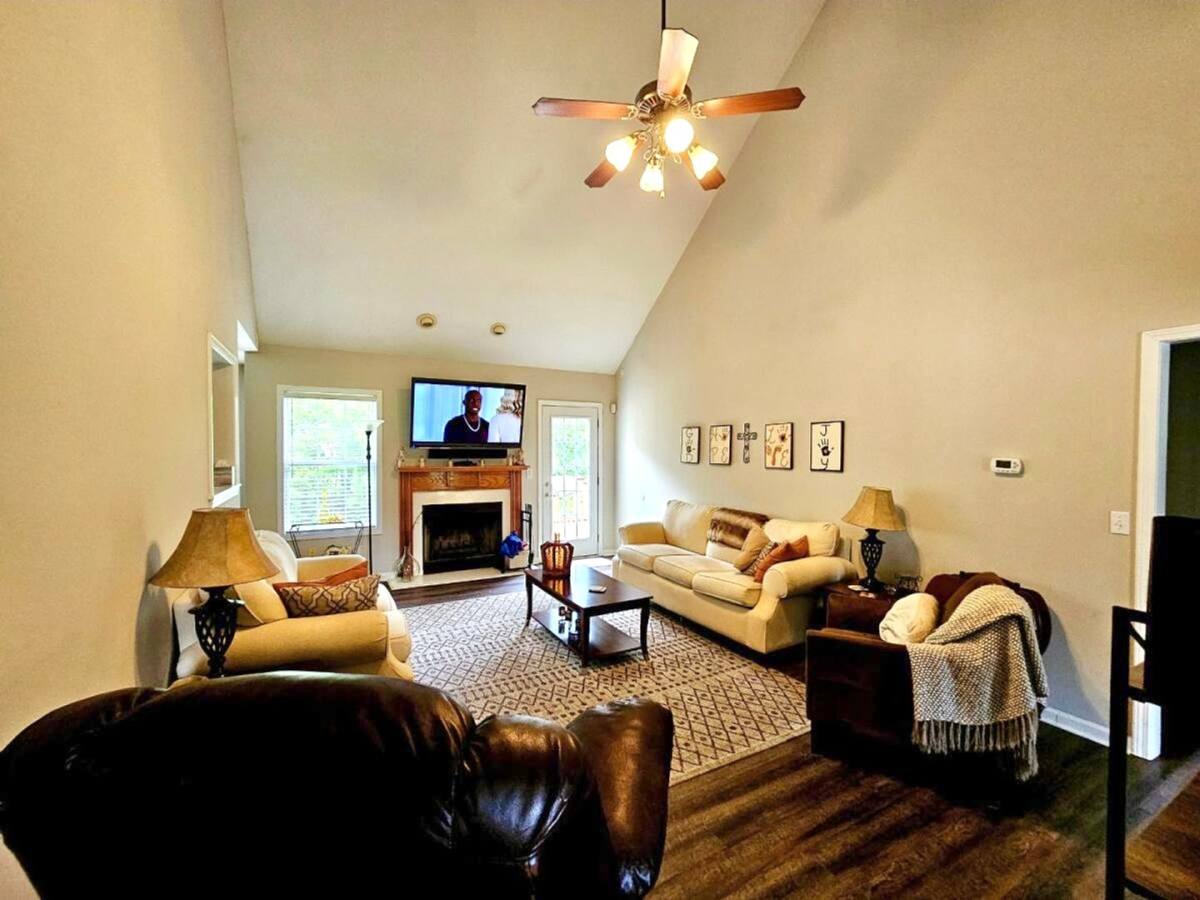House for rent at 2871 Prince Dr, Clarksville, TN 37043