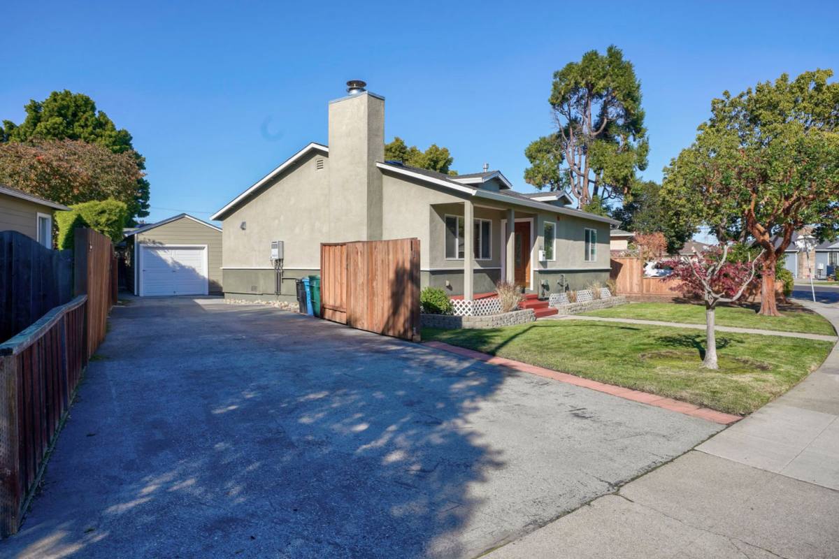 House for rent at 1621 Huron Ave, San Mateo, CA 94401