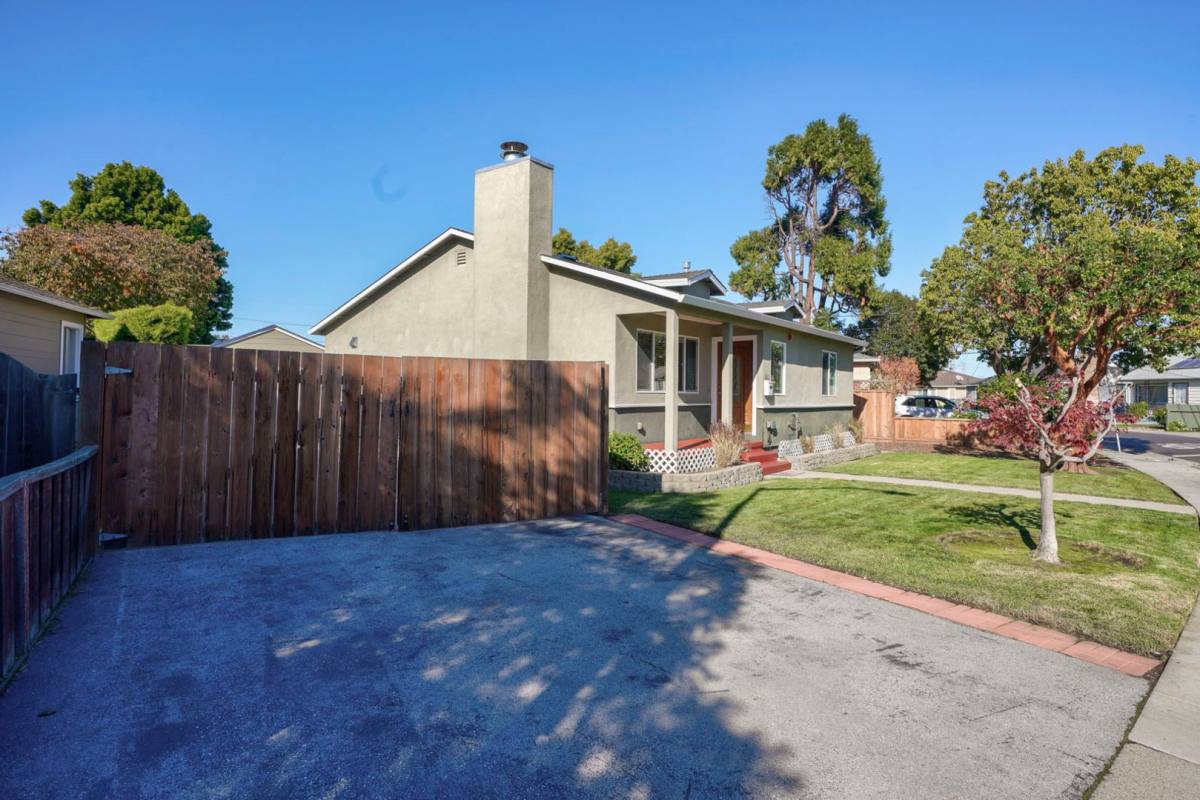 House for rent at 1621 Huron Ave, San Mateo, CA 94401