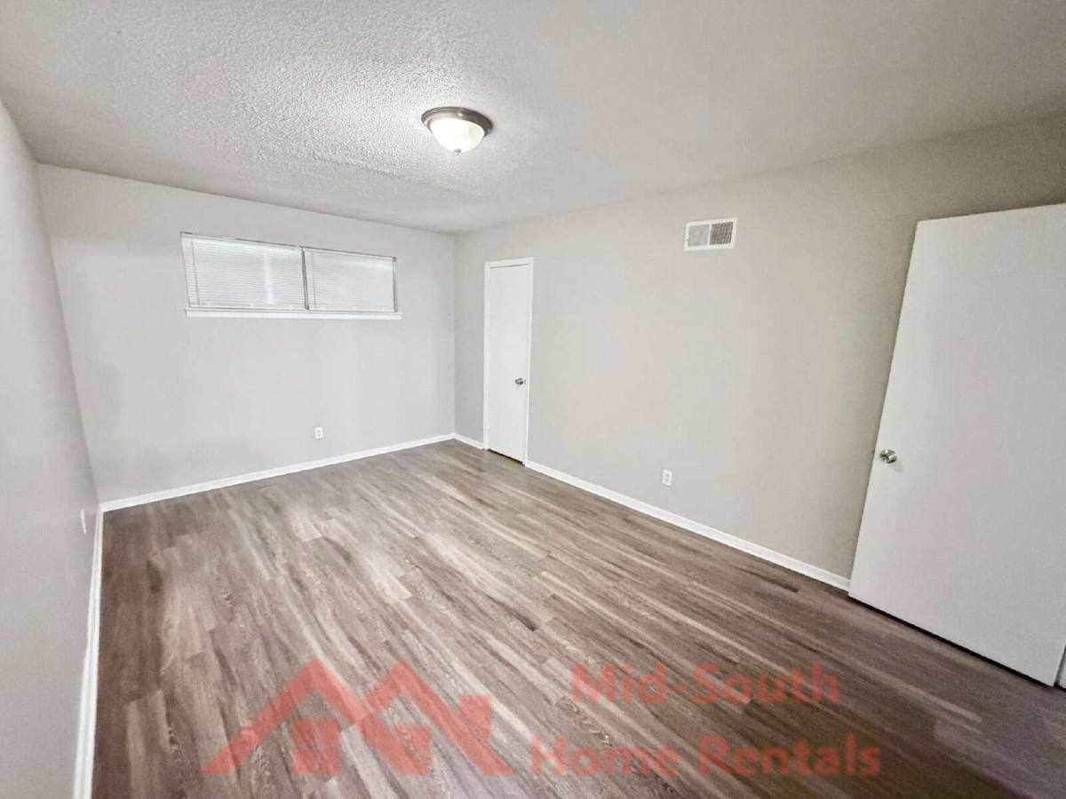 Apartment for rent at 4077 Forest View Dr, Memphis, TN 38118