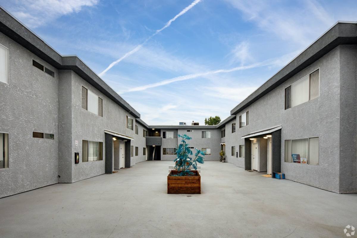 Apartment for rent at 6651 Haskell Ave, Van Nuys, CA 91406