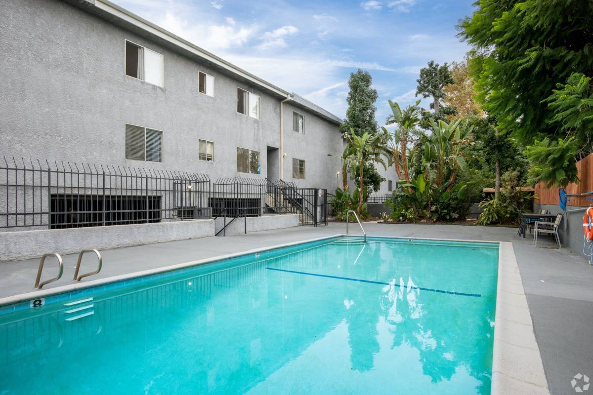 Apartment for rent at 6651 Haskell Ave, Van Nuys, CA 91406