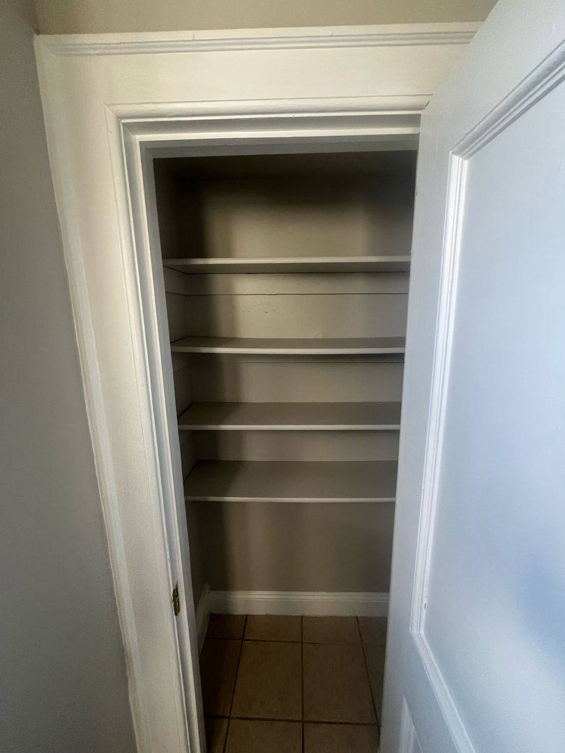 Apartment for rent at 154-158 S Potomac St, Hagerstown, MD 21740