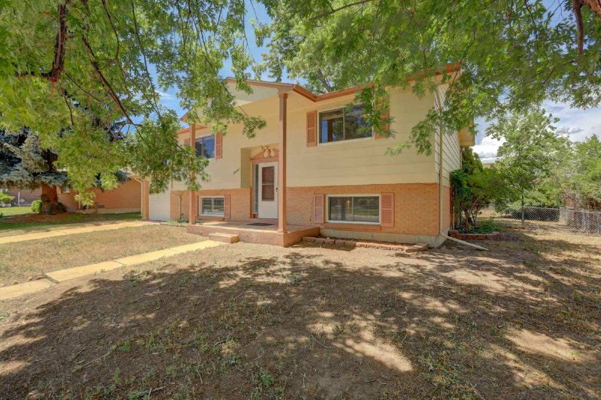 House for rent at 5053 Tucson Way, Denver, CO 80239