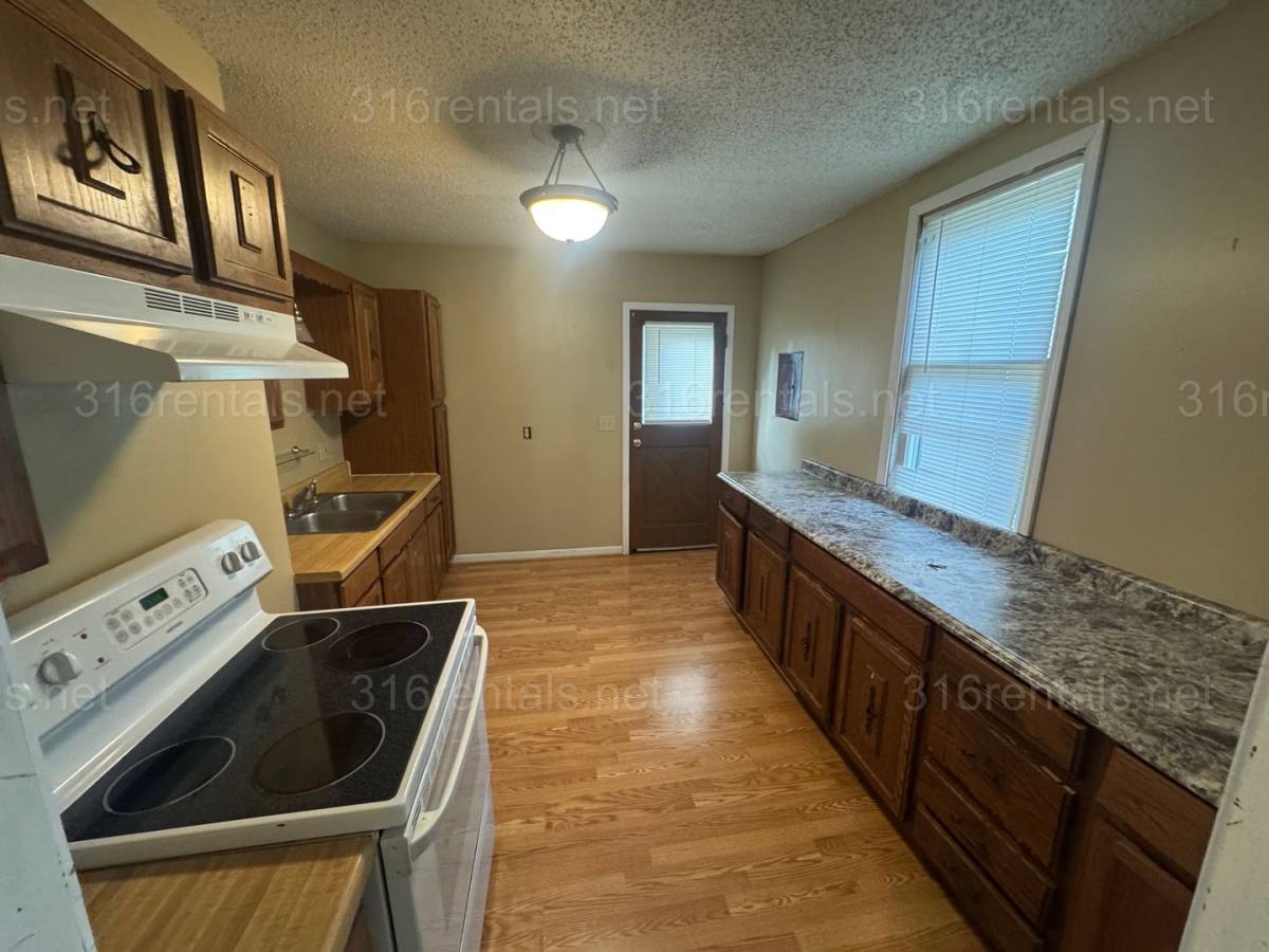 House for rent at 404 E 7th St, Newton, KS 67114