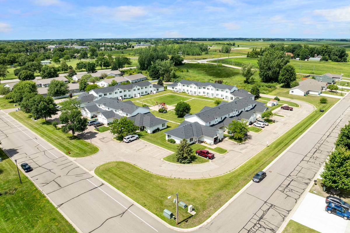 Townhouse for rent at 2401 14th St E, Glencoe, MN 55336