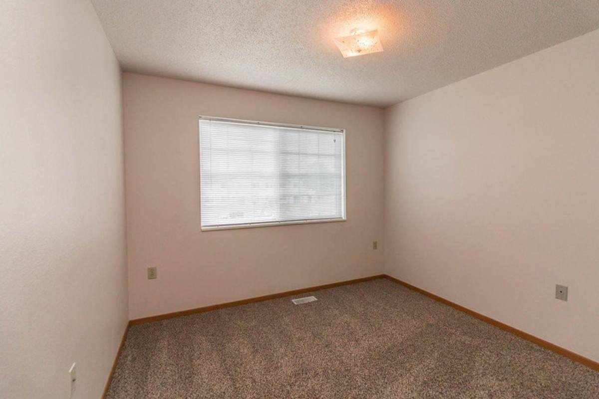 Townhouse for rent at 2401 14th St E, Glencoe, MN 55336