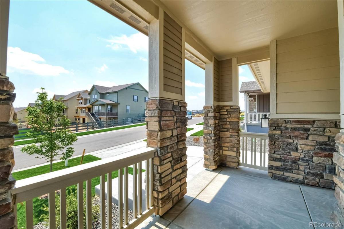 House for rent at 1635 Stable View Dr, Castle Rock, CO 80108