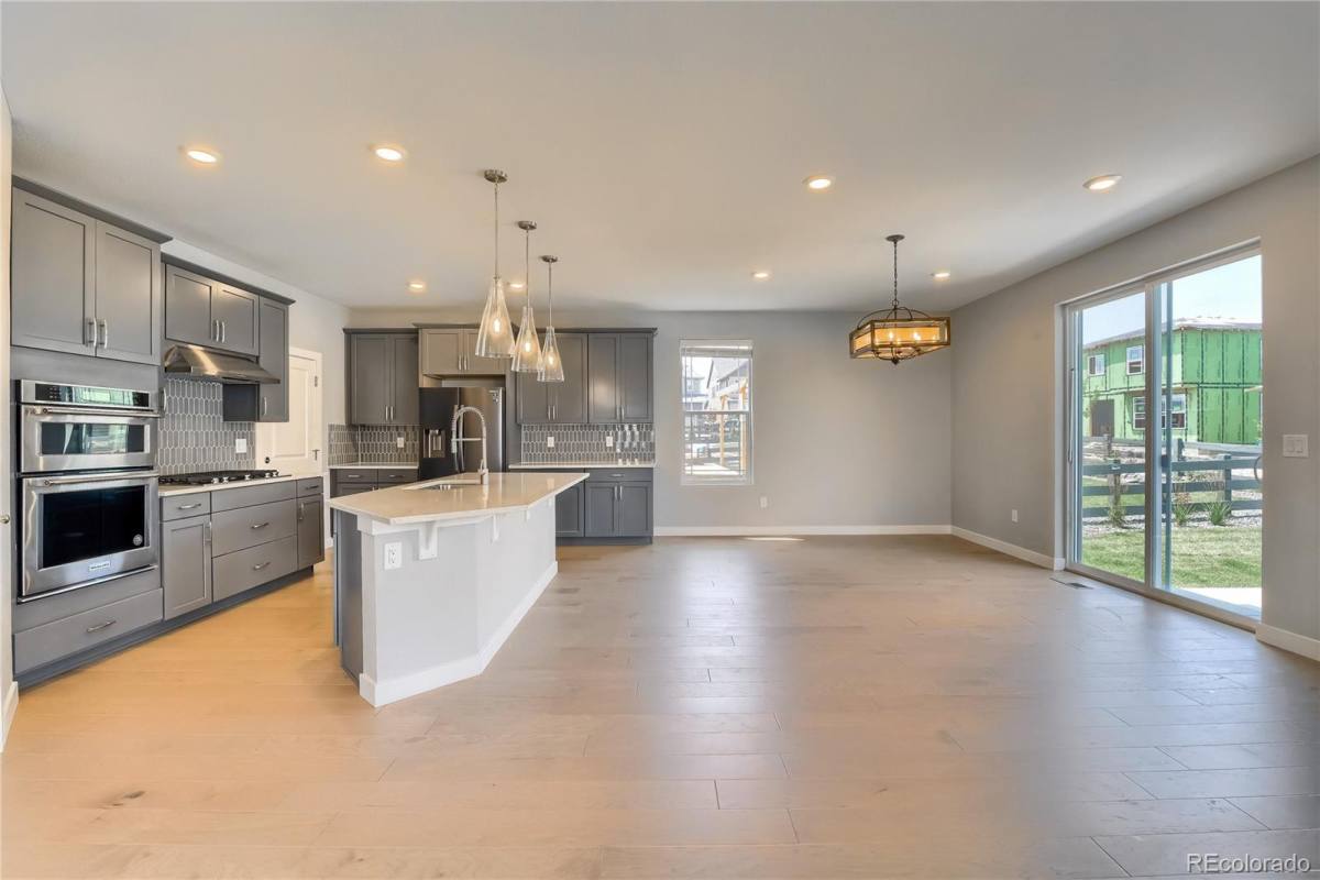 House for rent at 1635 Stable View Dr, Castle Rock, CO 80108
