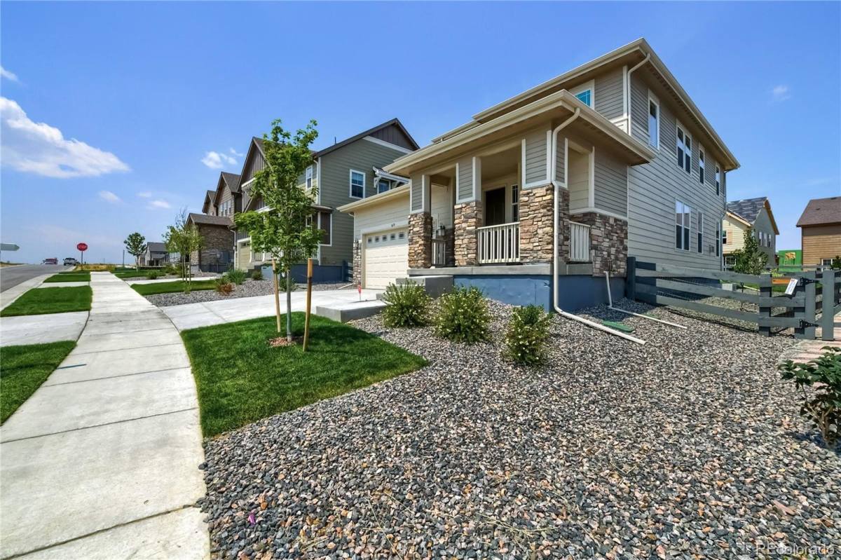 House for rent at 1635 Stable View Dr, Castle Rock, CO 80108