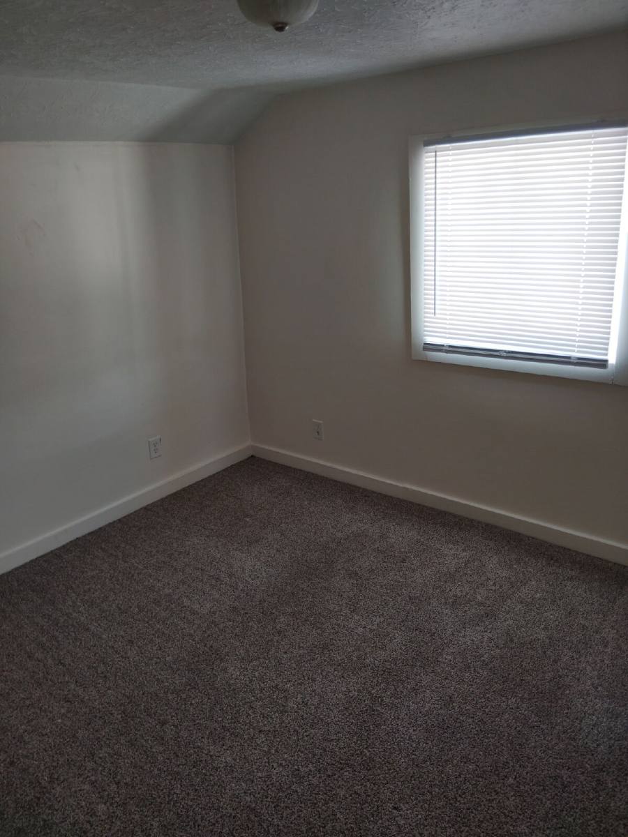 House for rent at 814 S 37th St, Louisville, KY 40211