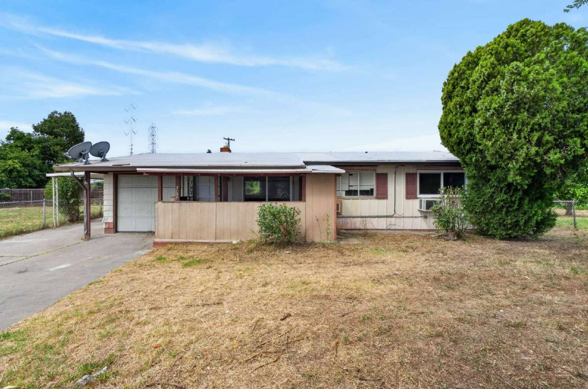 House for rent at 6428 Tapo Court, Sacramento, CA 95828