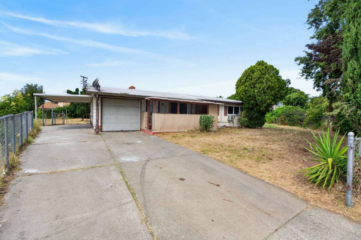 House for rent at 6428 Tapo Court, Sacramento, CA 95828