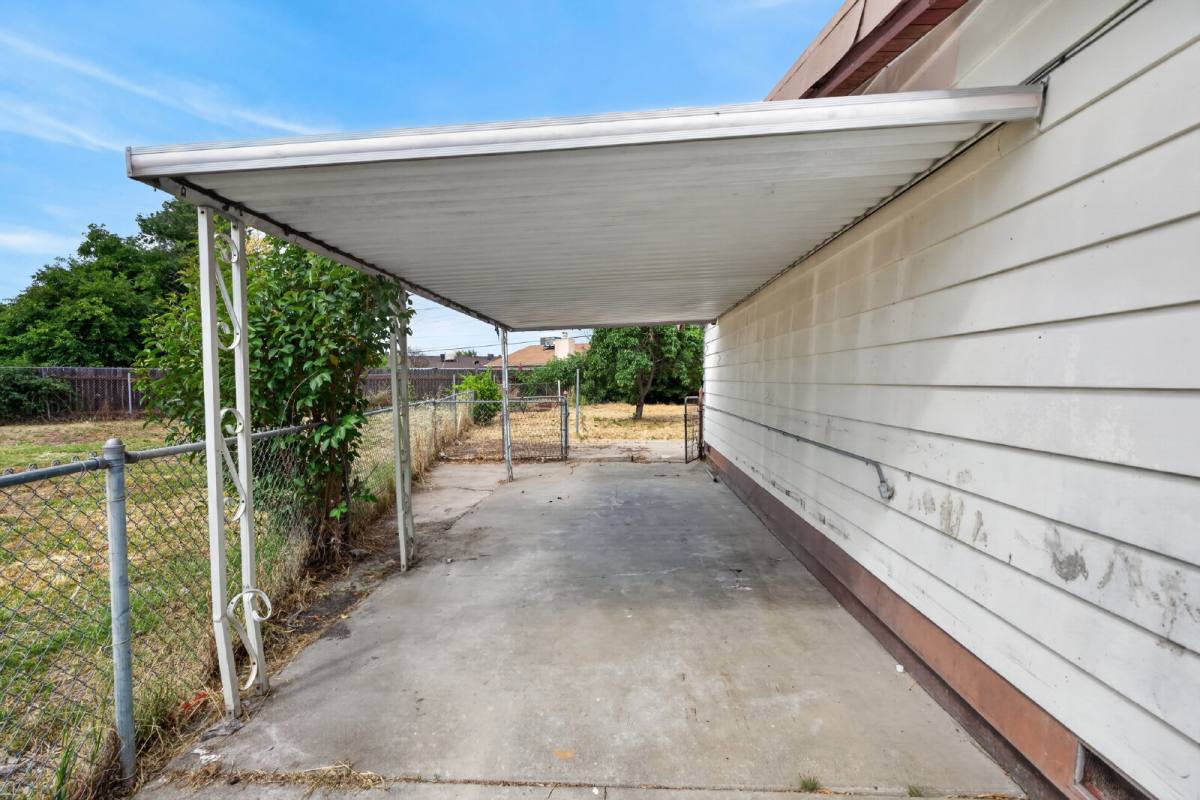 House for rent at 6428 Tapo Court, Sacramento, CA 95828
