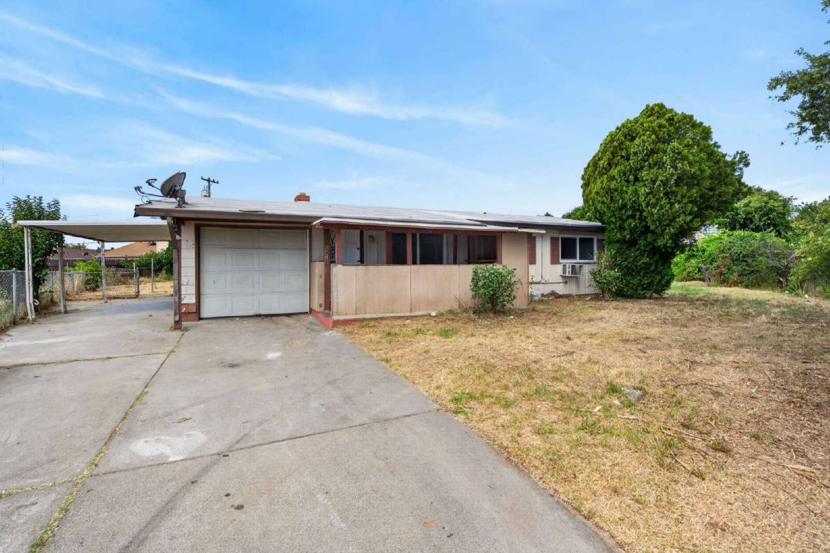 House for rent at 6428 Tapo Court, Sacramento, CA 95828