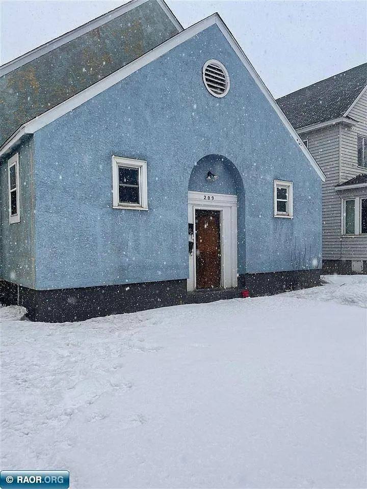 Townhouse for rent at 209 7th St S #A, Virginia, MN 55792
