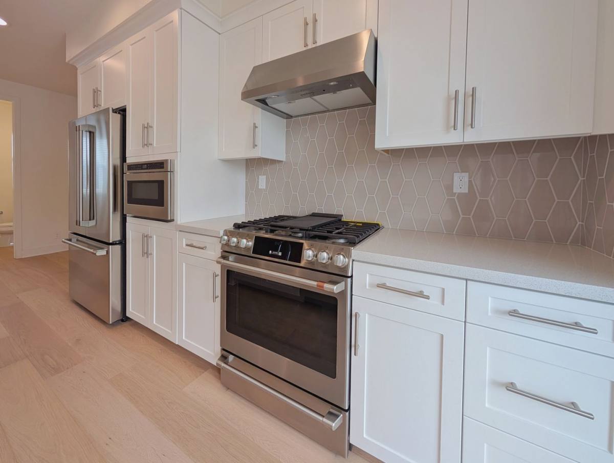 House for rent at 19071 Main St, Huntington Beach, CA 92648