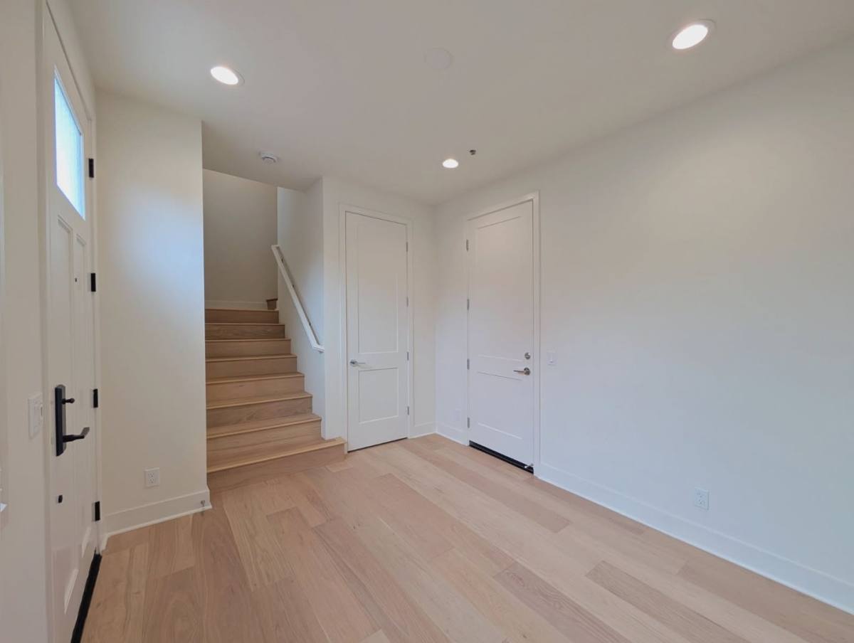 House for rent at 19071 Main St, Huntington Beach, CA 92648