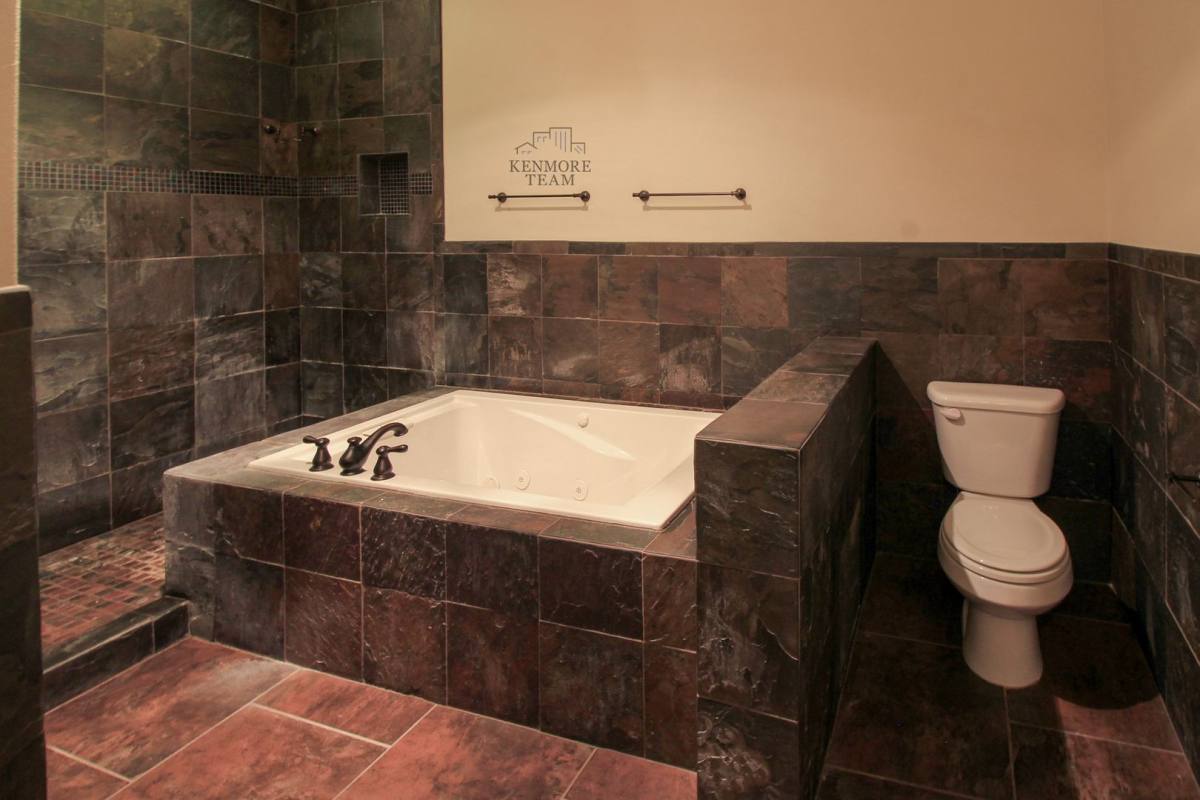Townhouse for rent at 114 S Tweedt Place, Kennewick, WA 99336