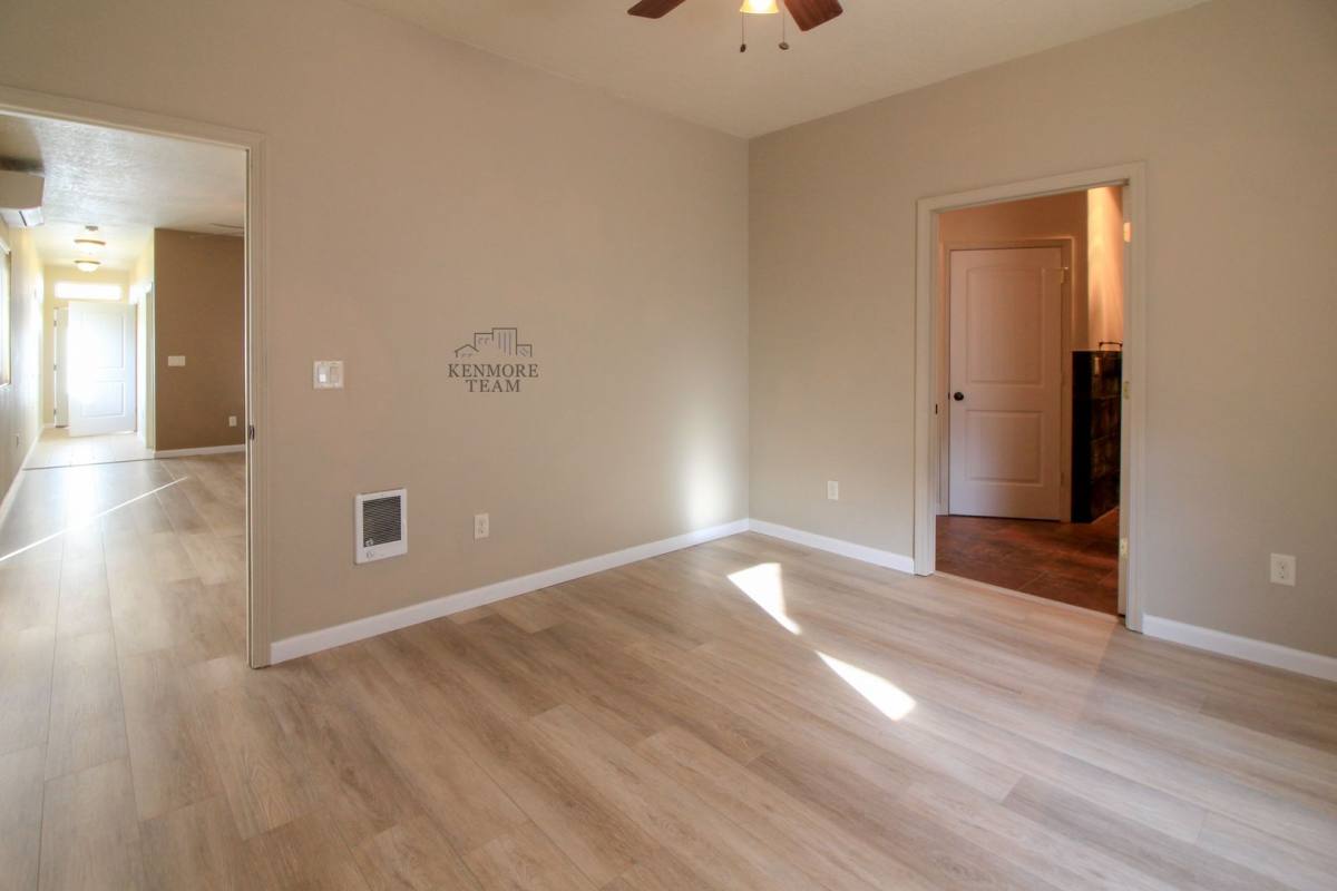 Townhouse for rent at 114 S Tweedt Place, Kennewick, WA 99336