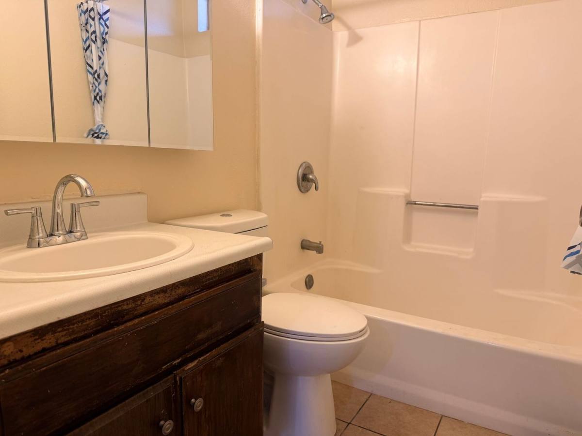Apartment for rent at 516 W Valley Blvd, Tehachapi, CA 93561