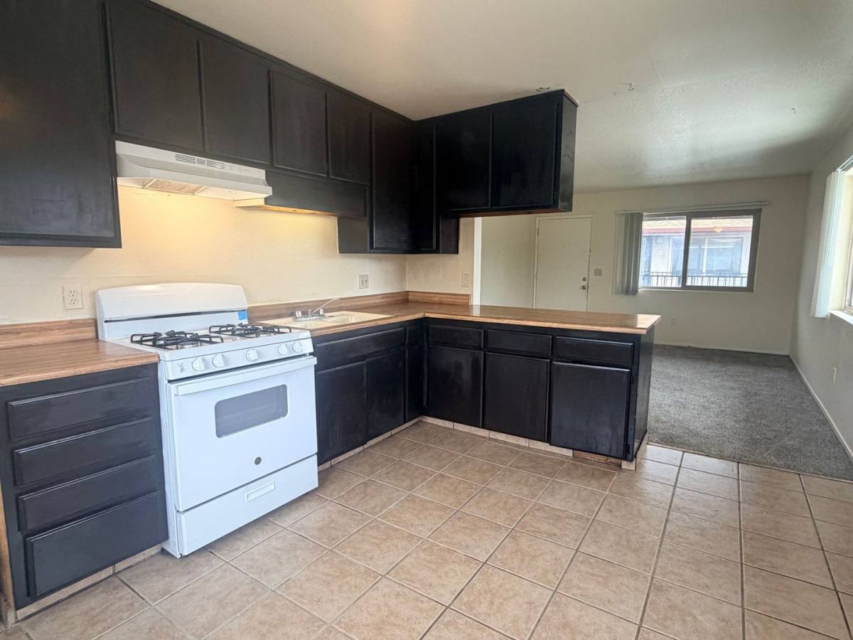 Apartment for rent at 516 W Valley Blvd, Tehachapi, CA 93561