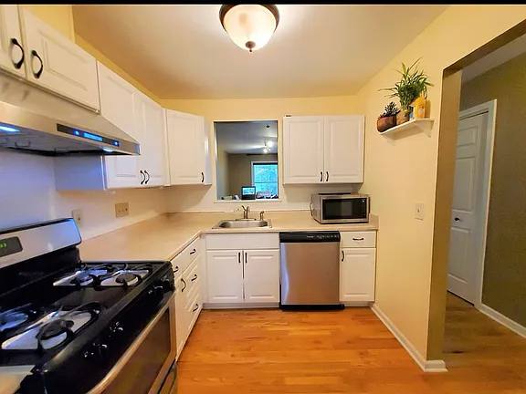 Townhouse for rent at 5809 Nobleton Circle, Jamesville, NY 13078