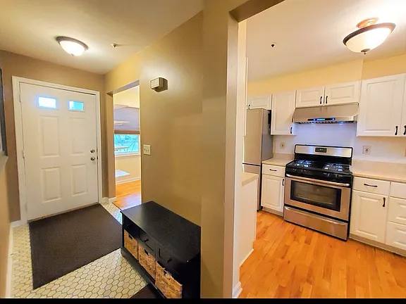 Townhouse for rent at 5809 Nobleton Circle, Jamesville, NY 13078