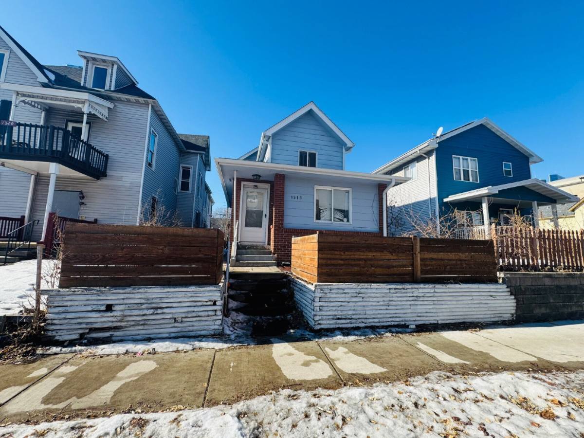 Townhouse for rent at 1518 Park Ave #2, Minneapolis, MN 55404