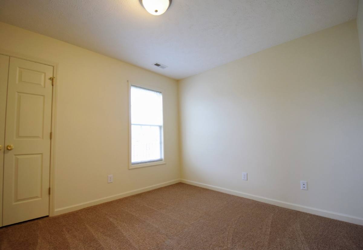 House for rent at 127 Blue Water Dr, Raeford, NC 28376