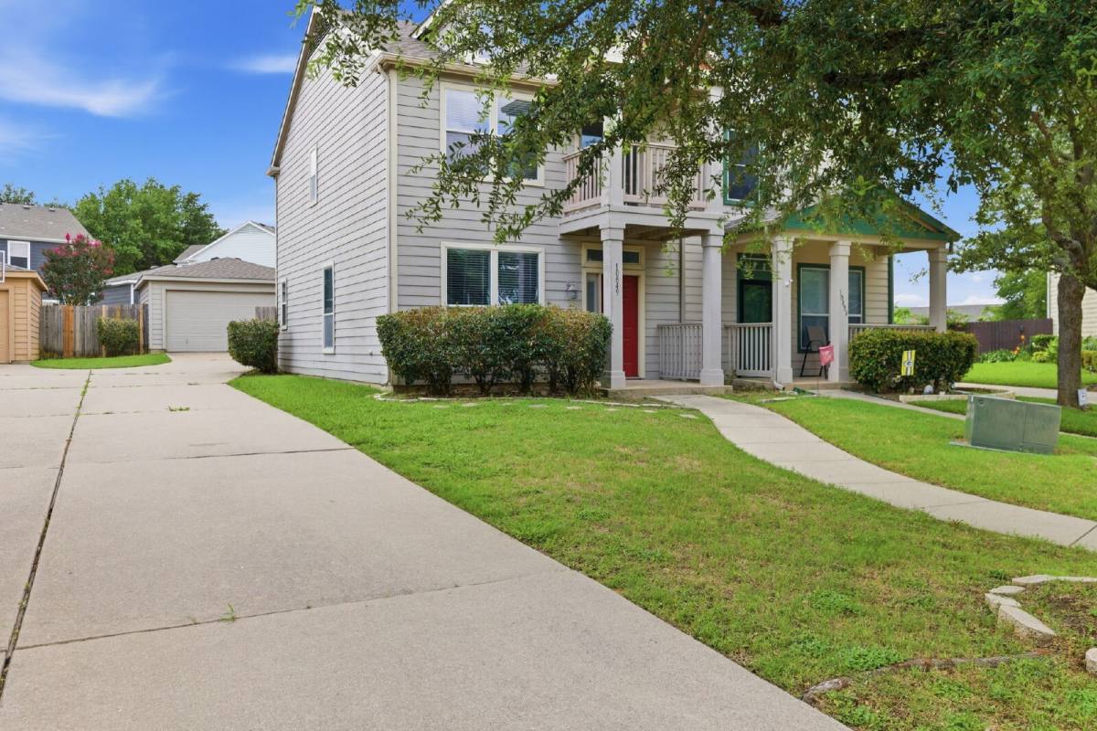 Townhouse for rent at 10849 Astor Dr, Keller, TX 76244