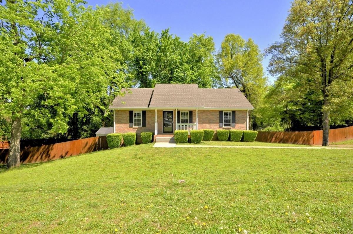 House for rent at 3253 N Senseney Circle, Clarksville, TN 37042
