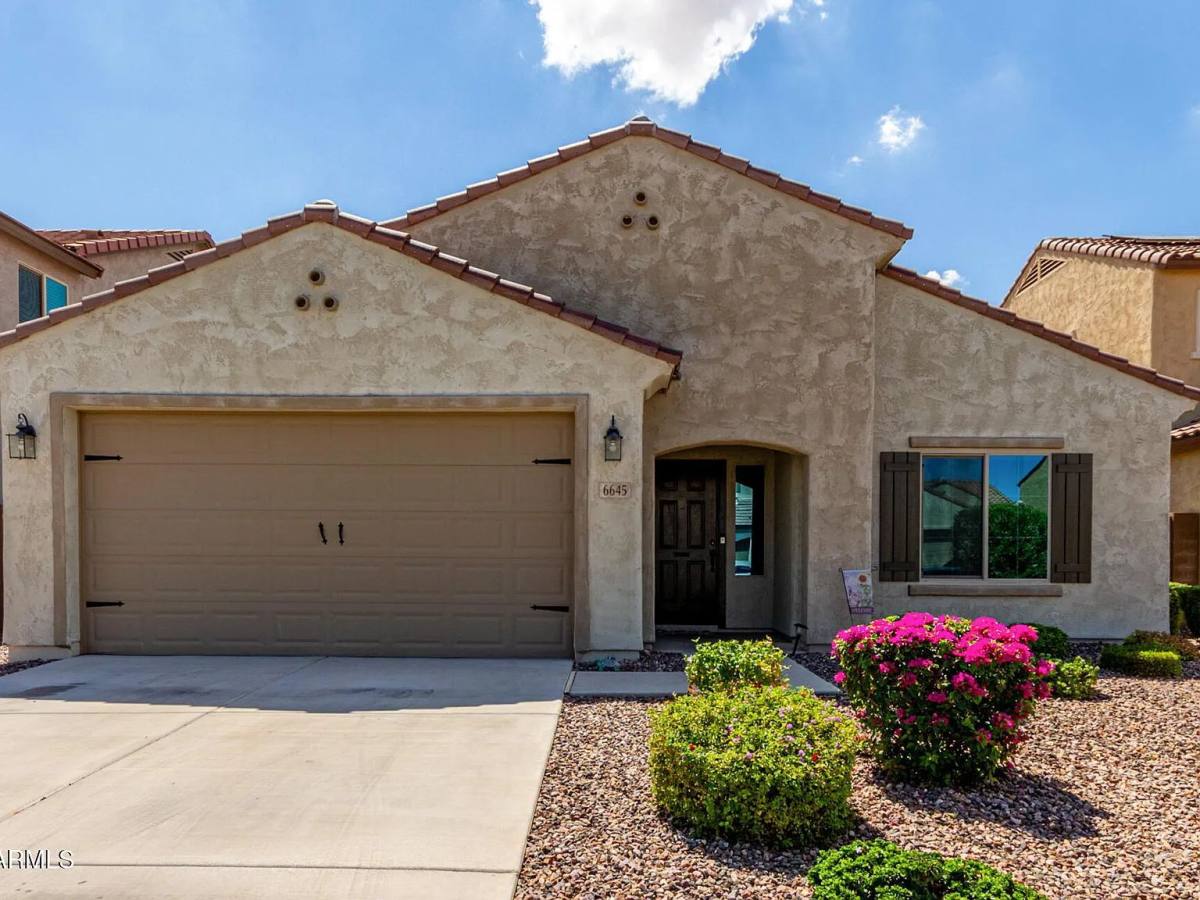 House for rent at 6645 W Pleasant Oak Court, Florence, AZ 85132